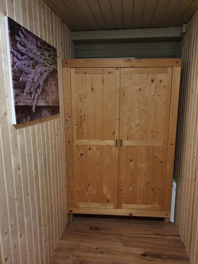 Dachgeschosswohnung In Neumuenster 2 Zimmer Exterior foto